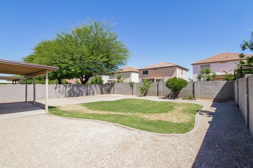 Building Photo - 4966 E Magnus Dr