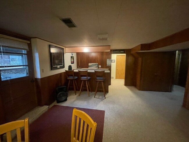 Building Photo - Spacious 4-Bedroom Single Family Home in S...