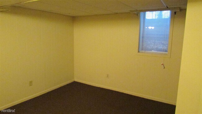 Building Photo - 3 br, 1 bath Duplex - Wilson 4261