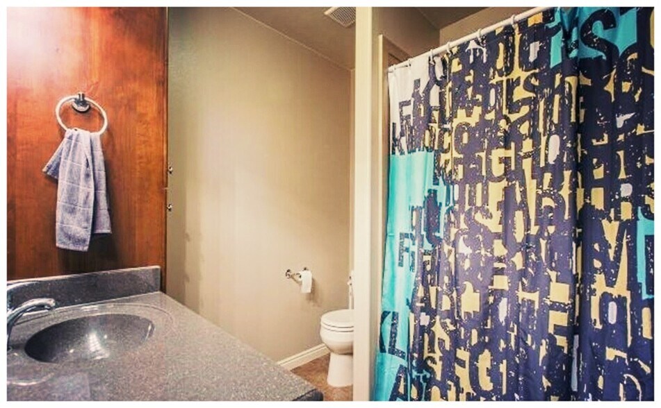 Building Photo - 328 S 300 W