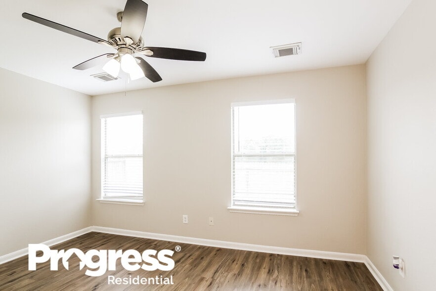 Building Photo - 22831 Twisting Pine Dr