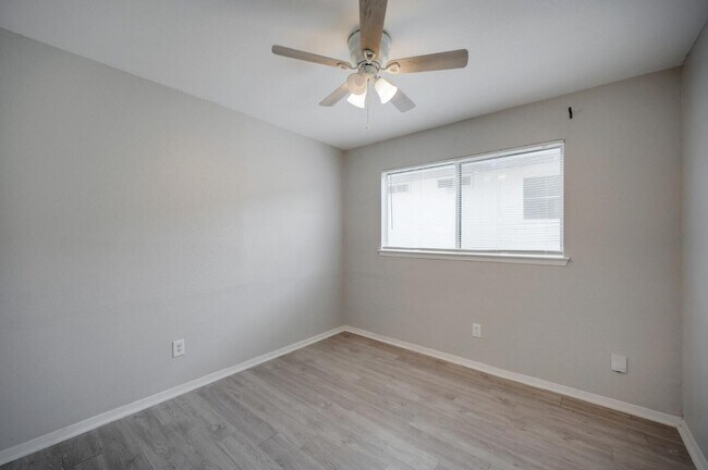 Building Photo - 7205 Timbercreek Dr