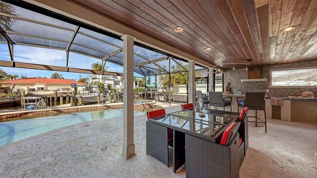 Building Photo - 4216 Plumosa Terrace