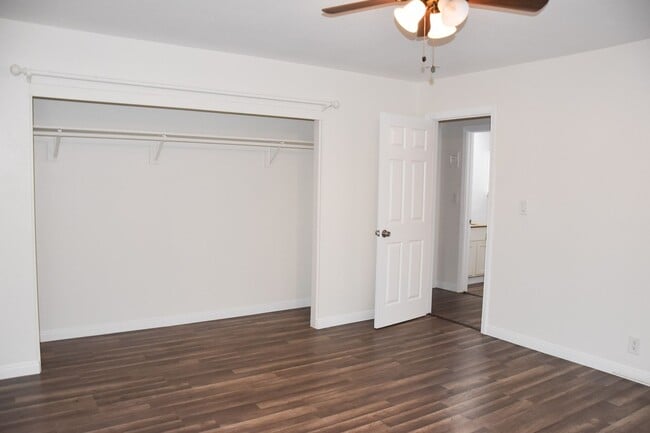 Building Photo - 411 S Kroeger St