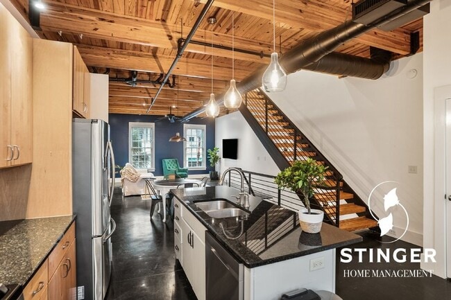 Building Photo - 3 Market-2