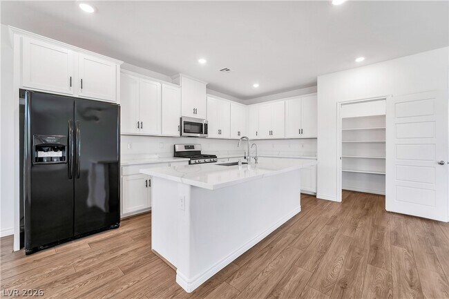Building Photo - 1611 Dire Wolf Ave