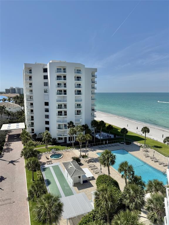 Building Photo - 1050 Longboat Club Rd