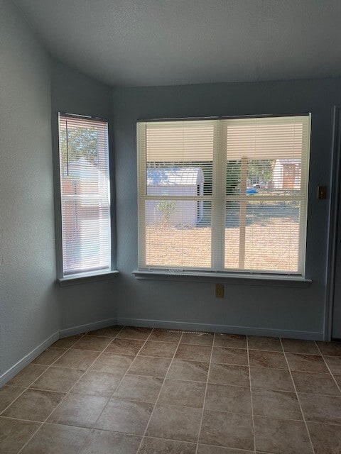 Building Photo - 305 Bronc Dr