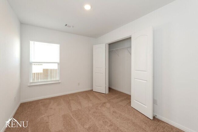 Building Photo - Coming Soon!