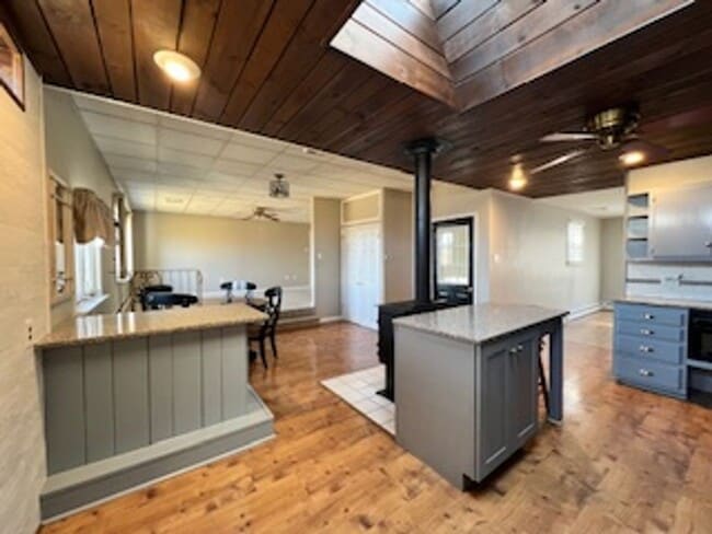 Building Photo - Spacious 3 Bedroom Rancher in Whitemarsh Township $2900/ month