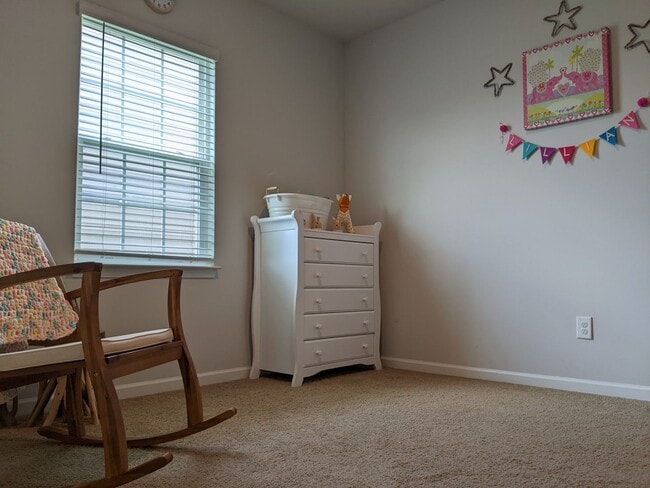 Building Photo - Spacious 4BR Home in Cul-de-Sac with 2-Car...