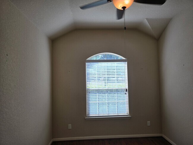 Building Photo - 11530 Standing Pine Ln