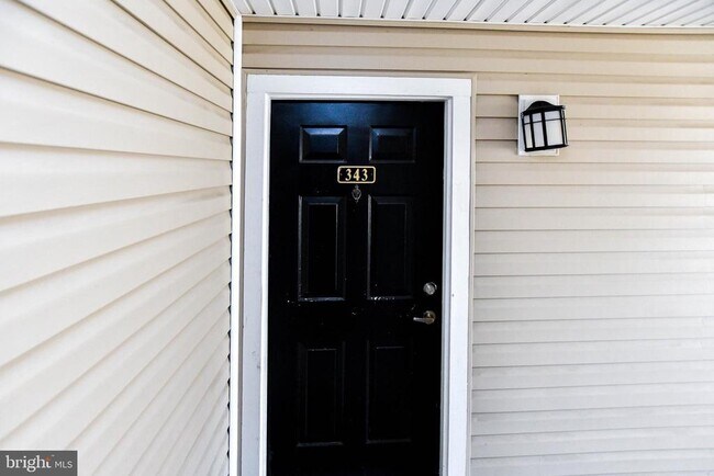 Building Photo - 3303 Wyndham Cir