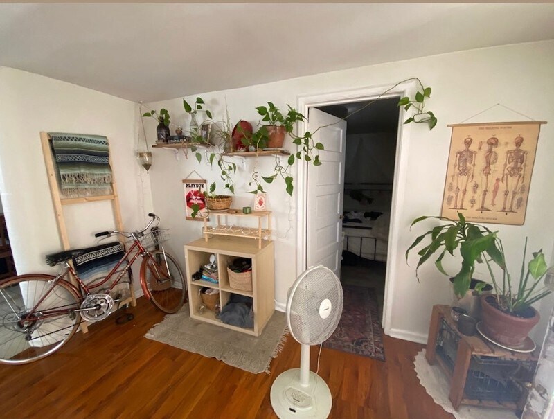 Building Photo - 1100 E 200 S