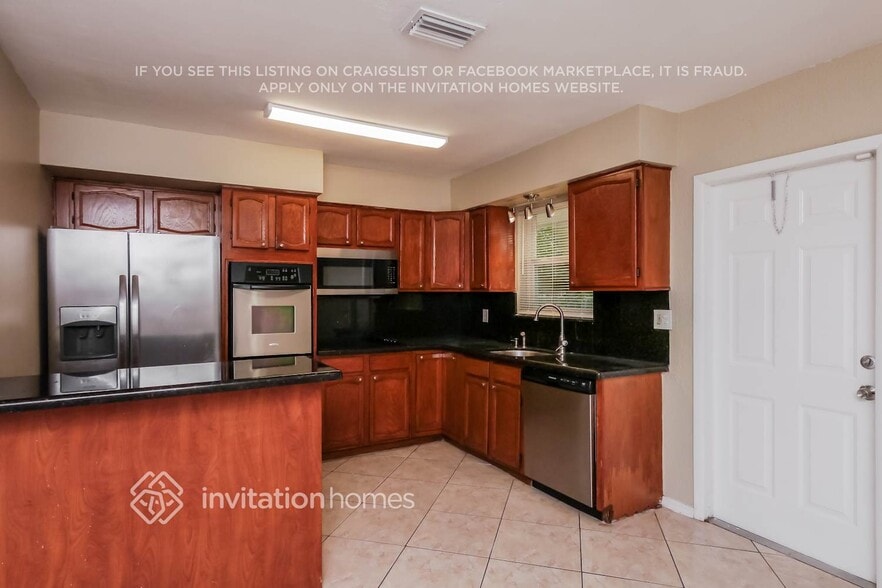 Building Photo - 1141 N 66 Terrace