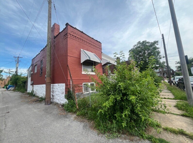 Building Photo - 2810 Norwood Ave