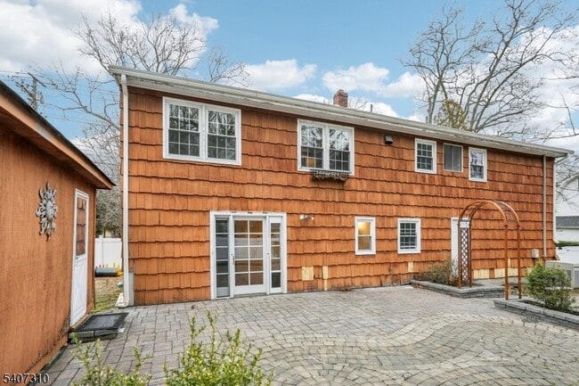 Building Photo - 254 Darlington Ave