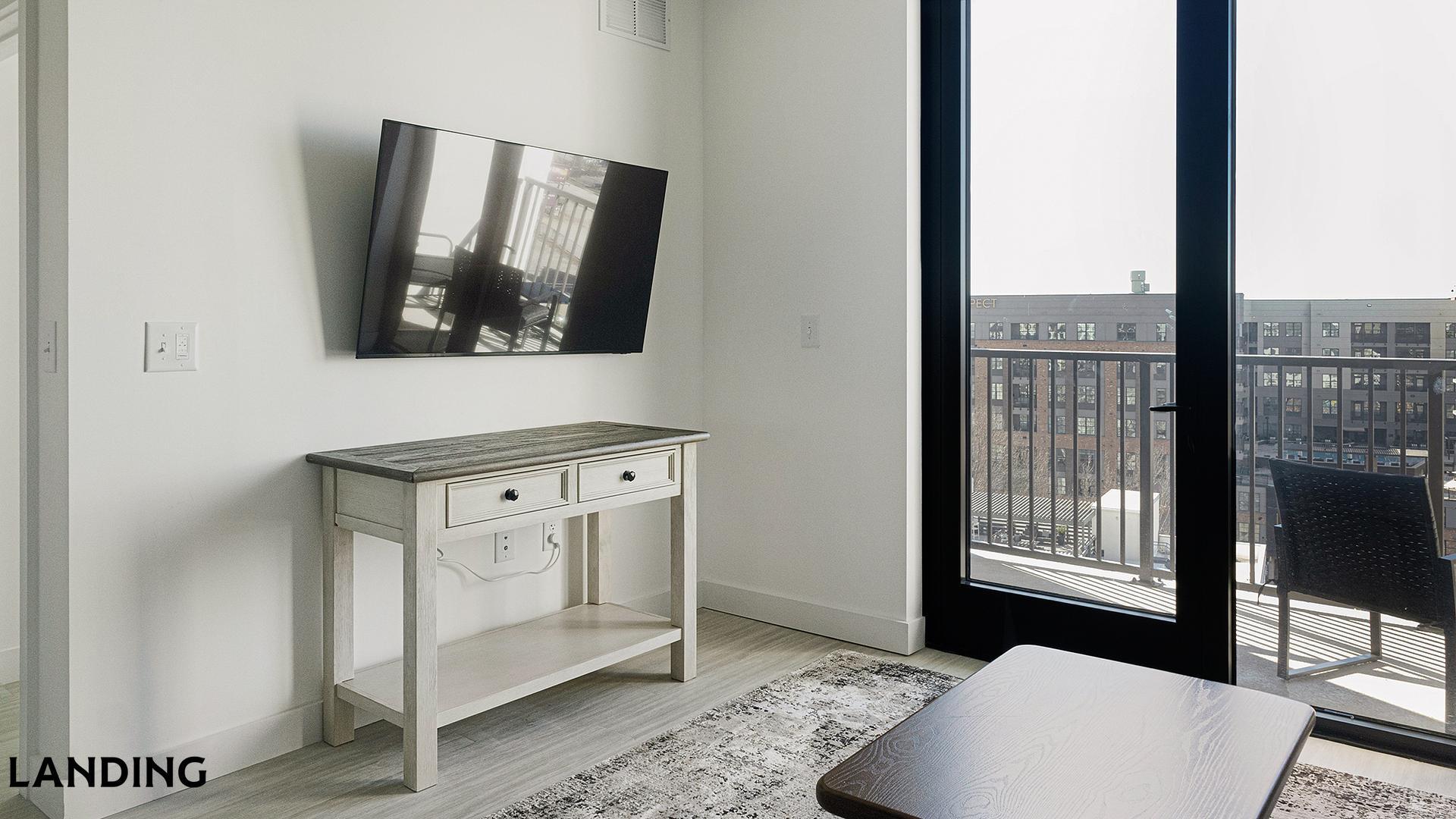 Building Photo - 1007 S Mint St