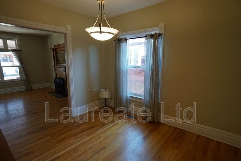 Building Photo - 39 Sherman St