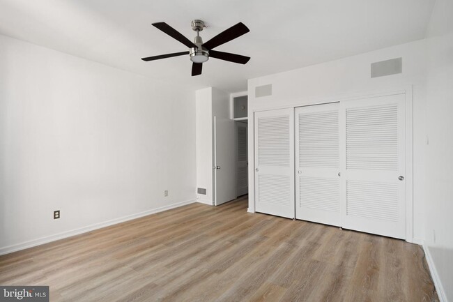 Building Photo - 317 S 18th St