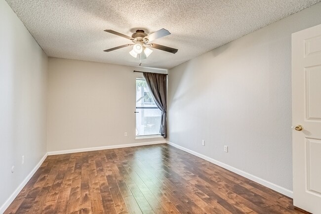 Building Photo - 6420 S Dayton St
