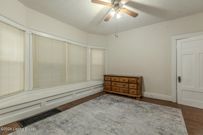 Building Photo - 2905 S 4th St