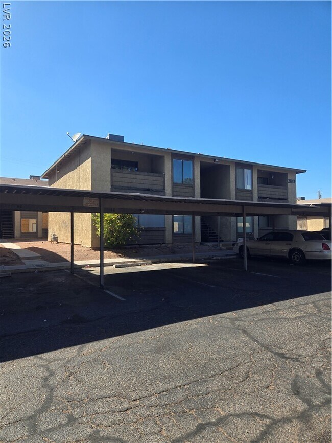 Building Photo - 2841 Wheelwright Dr