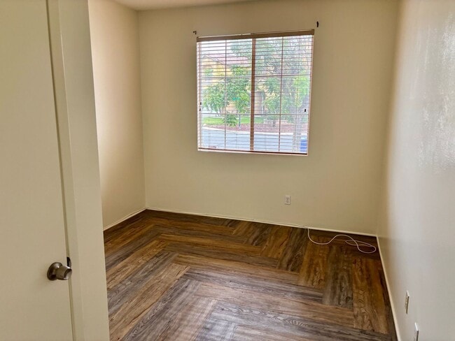Building Photo - 11839 Garrison Dr