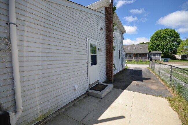 Building Photo - 40 Portland Ave