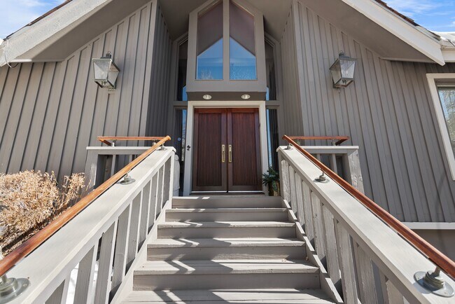 Building Photo - 60 Northway Dr