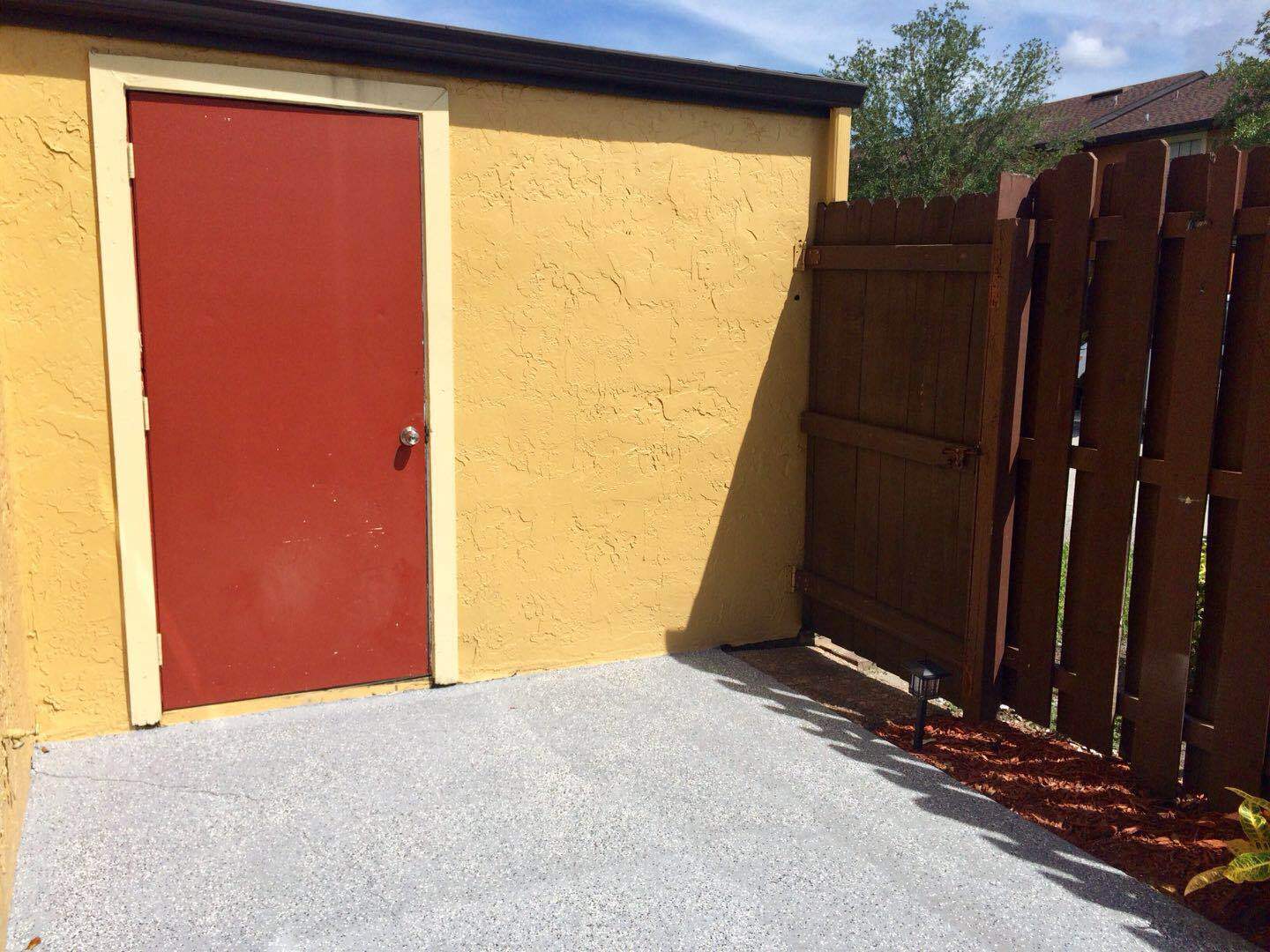 Building Photo - 7404 Woodburn Ct