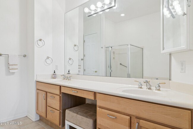 Building Photo - 7491 E Quien Sabe Way