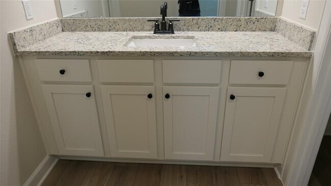 Building Photo - 3008 Sunmoon Ln