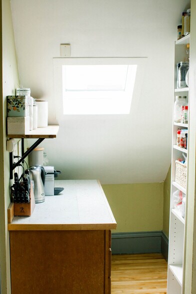 Butler's pantry next to kitchen with skylight! - 3536 S 5th St