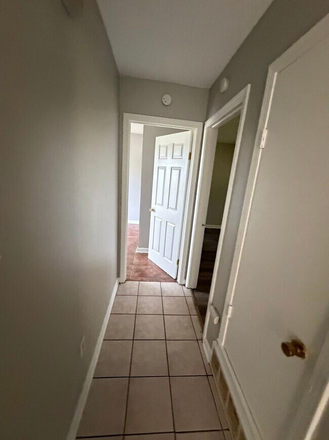 Building Photo - 5596 Karen Dr