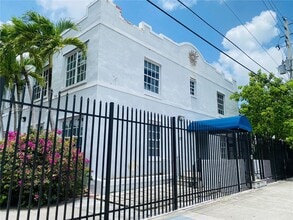 Building Photo - 577 NE 62nd St