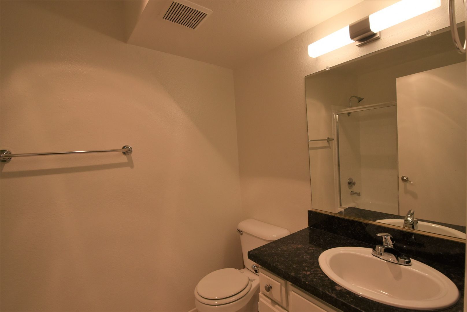 Building Photo - 11434 Moorpark St