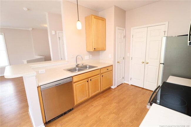 Building Photo - 2121 Kudrow Ln