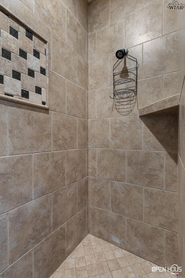 Building Photo - 7 Freedom Cir