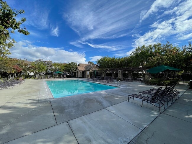 Building Photo - 3351 Via Trentino