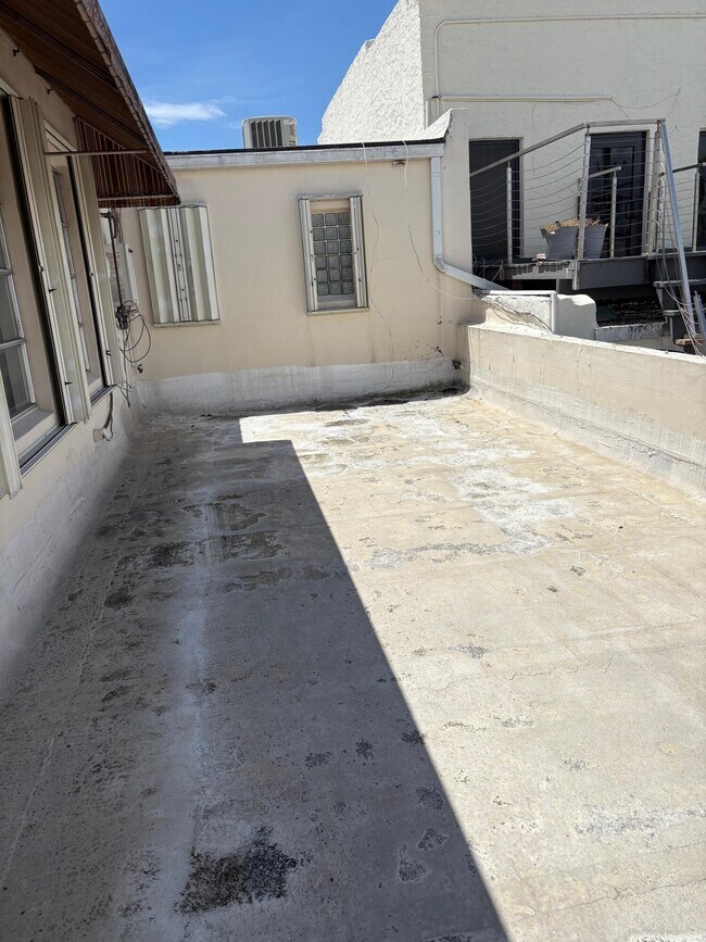 Building Photo - 419 E Atlantic Ave