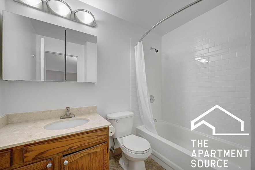 Building Photo - 120 W Chestnut St