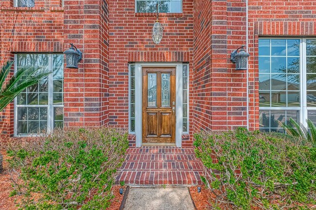 Building Photo - 11205 Sunlit Bay Dr