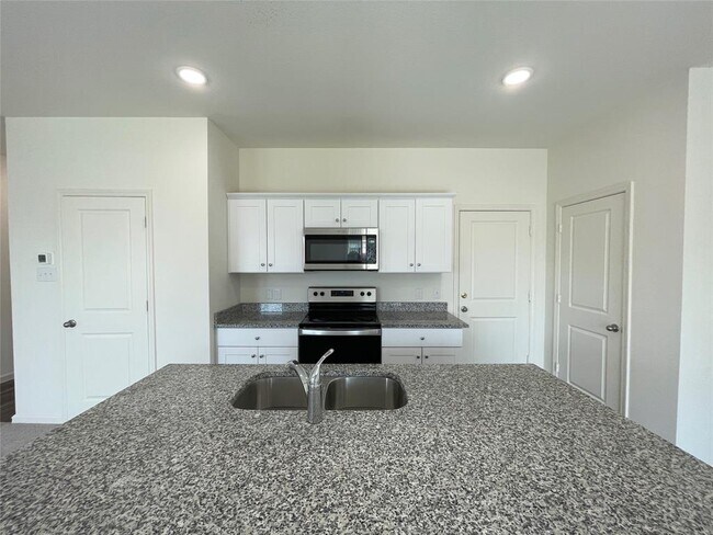 Building Photo - 6820 Bonanza Way