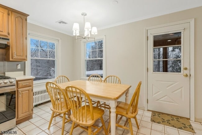 Building Photo - 111 King George Rd