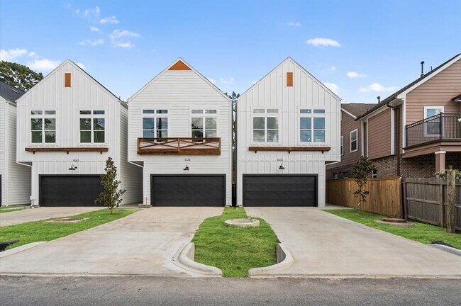 Building Photo - 6036 Cebra St