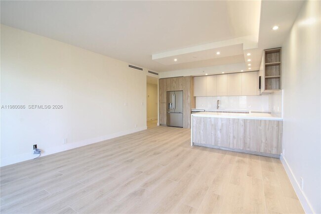 Building Photo - 151 Crandon Blvd