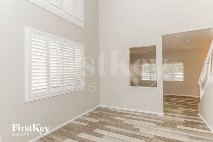 Building Photo - 812 New Season Ct