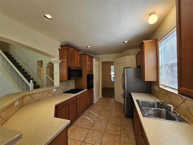 Building Photo - 933 Wilderness Pass