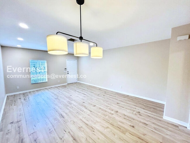 Building Photo - 16351 Swan View Cir